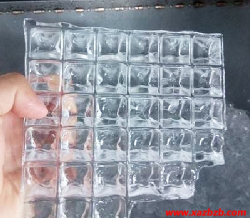 西安小猪视频APP下载冰塊.jpg